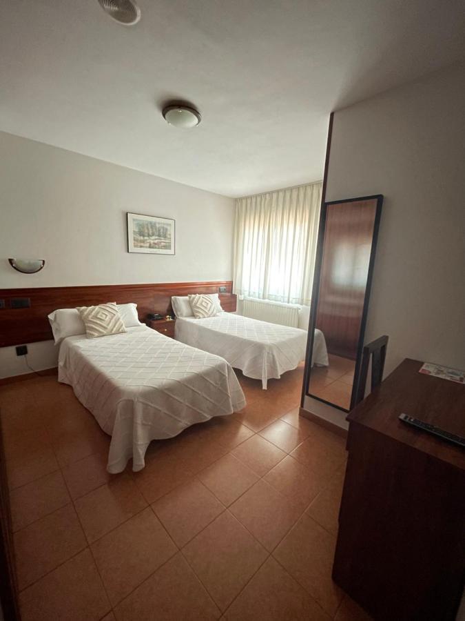 Hotel Valdés Gijón Esterno foto